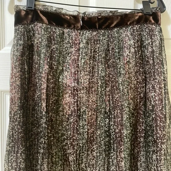 Elie Tahari Raven silk skirt size 4 - Picture 4 of 9